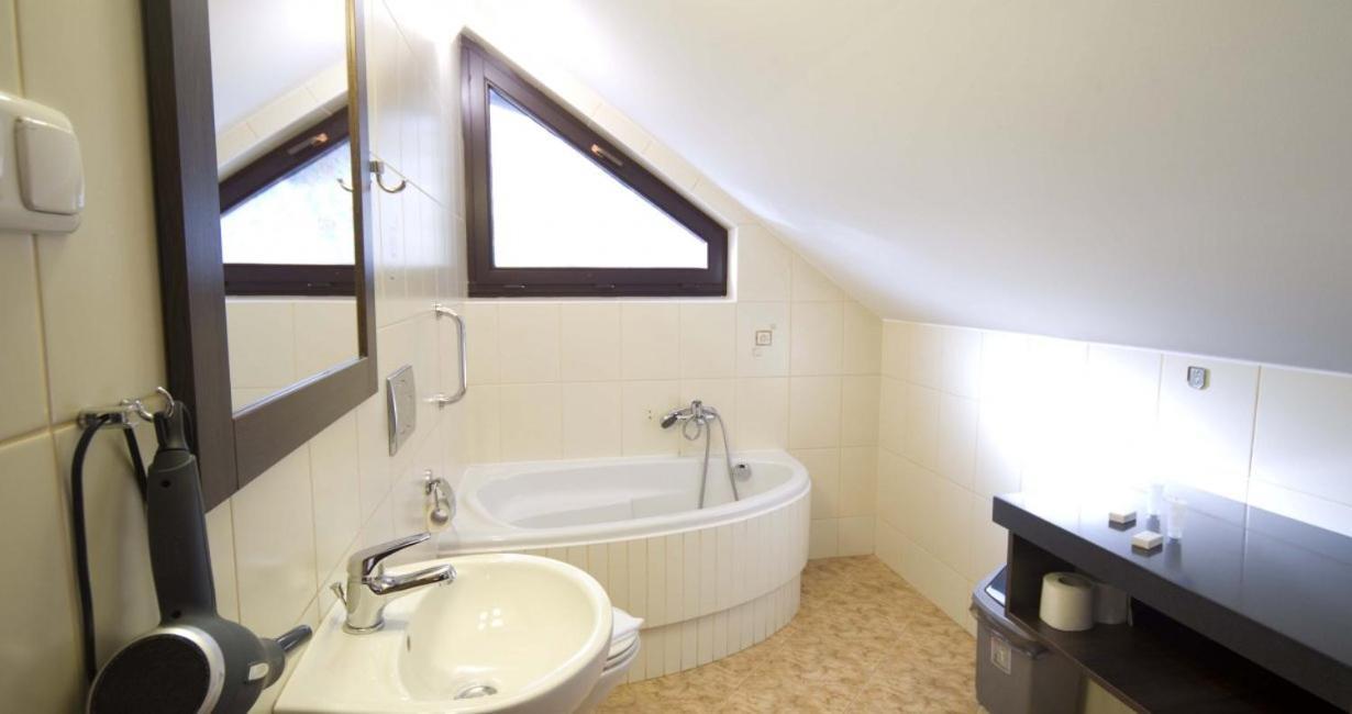 Ostre Hotel Zimnik Luksus Natury Spa & Wellness מראה חיצוני תמונה