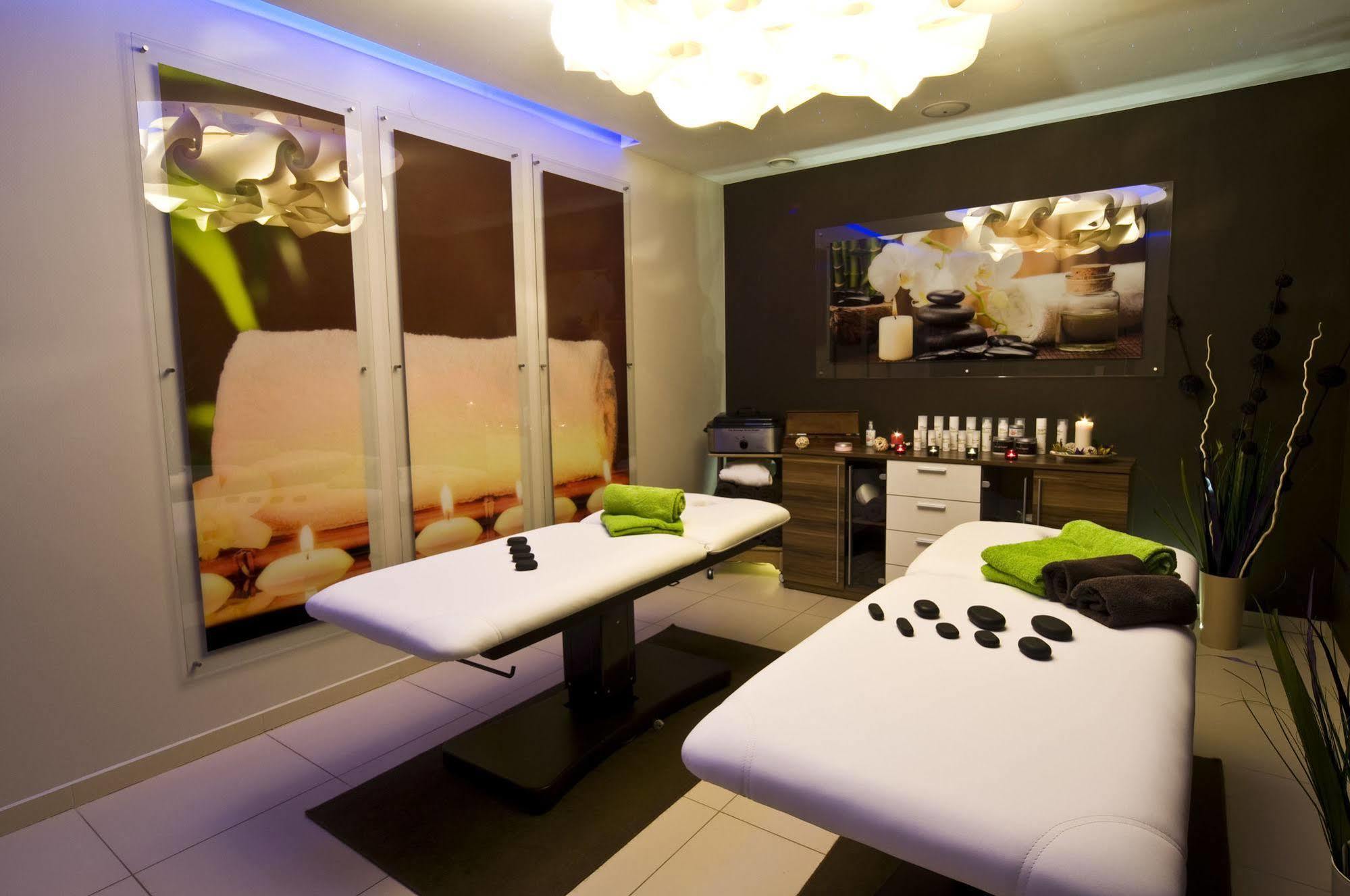 Ostre Hotel Zimnik Luksus Natury Spa & Wellness מראה חיצוני תמונה