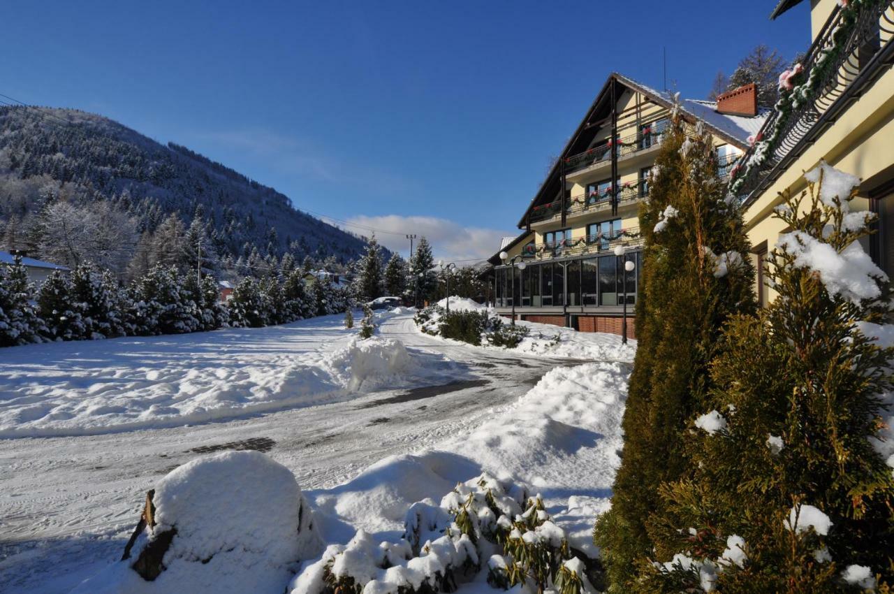 Ostre Hotel Zimnik Luksus Natury Spa & Wellness מראה חיצוני תמונה